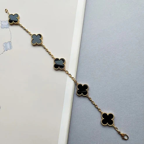 LuxeTrebol® La Pulsera Viral con Baño de Oro 18K
