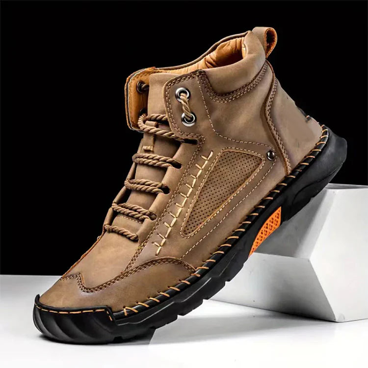 Botas de hombre con suela plana y elegantes cosidas a mano